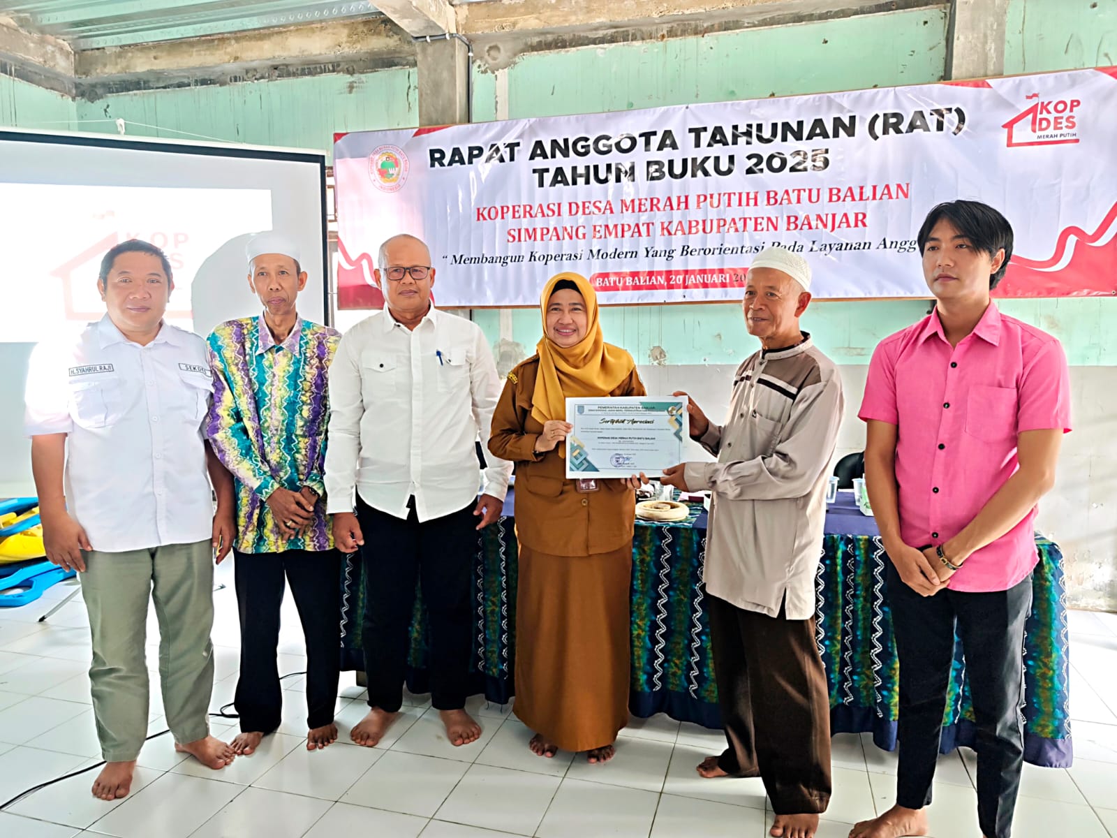 DKUMPP Banjar Apresiasi KDMP Batu Balian dan KDMP Tambak Baru Ulu Gelar RAT Tepat Waktu